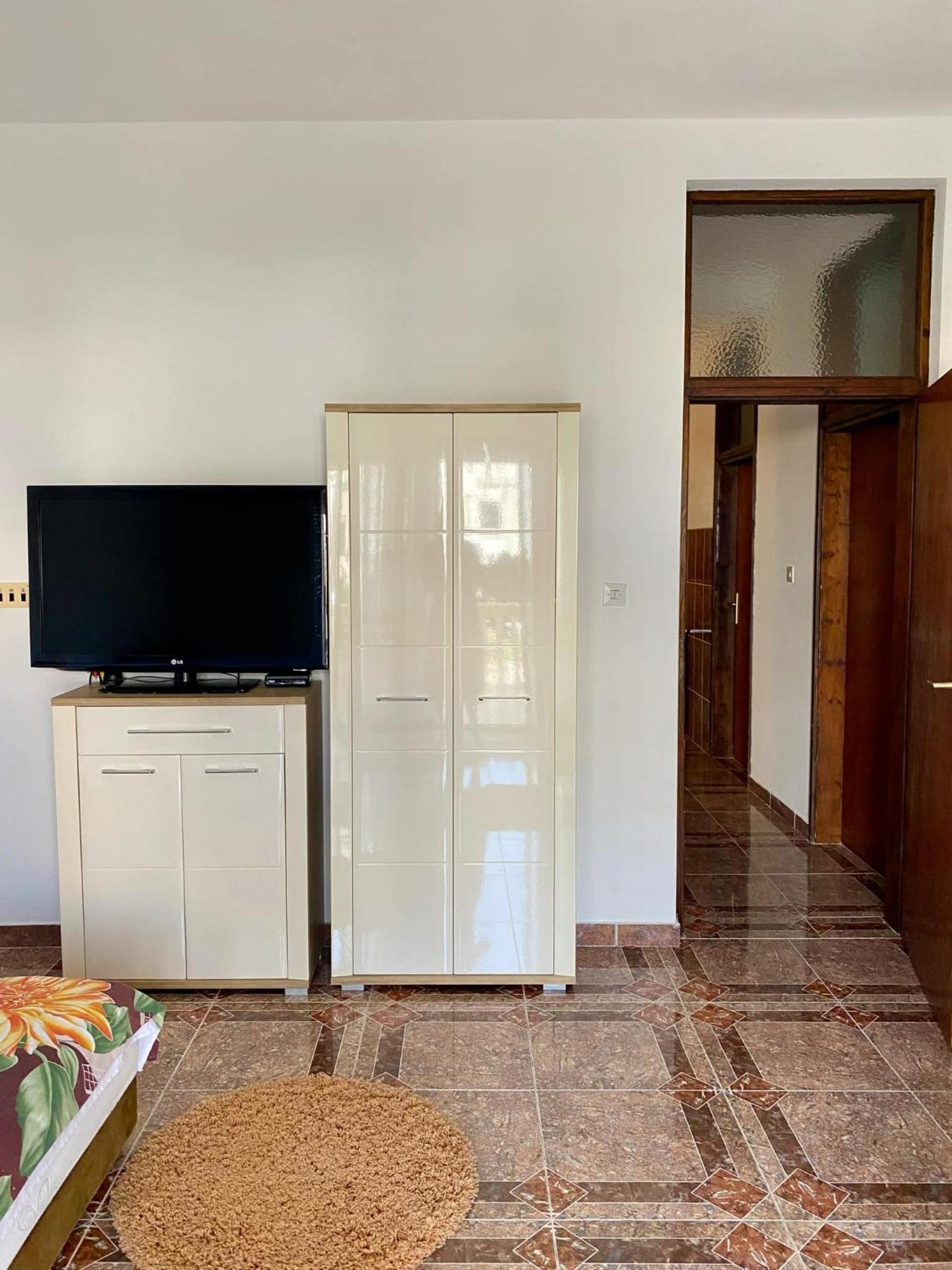 Dragovoja Lux Apartments & Rooms 울친 외부 사진