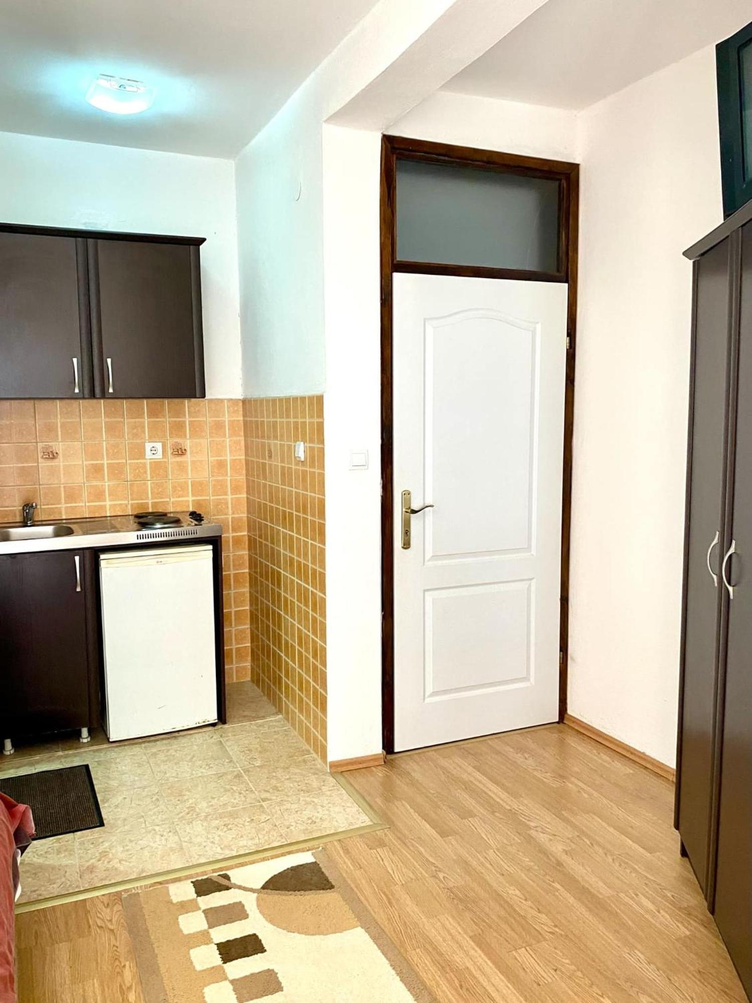 Dragovoja Lux Apartments & Rooms 울친 외부 사진