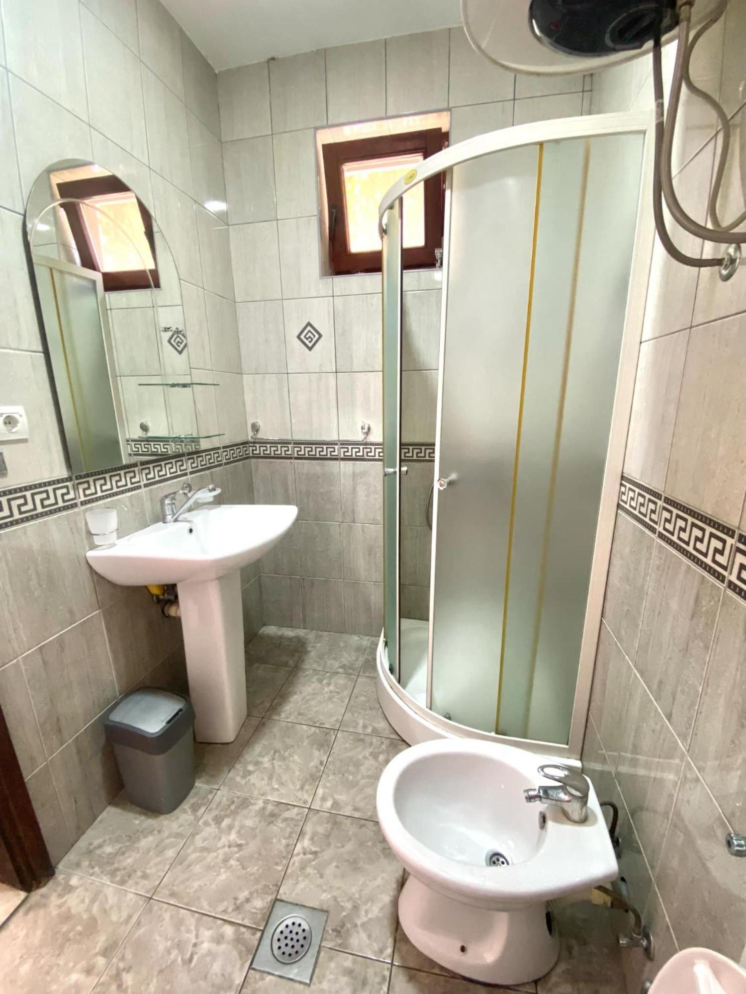 Dragovoja Lux Apartments & Rooms 울친 외부 사진