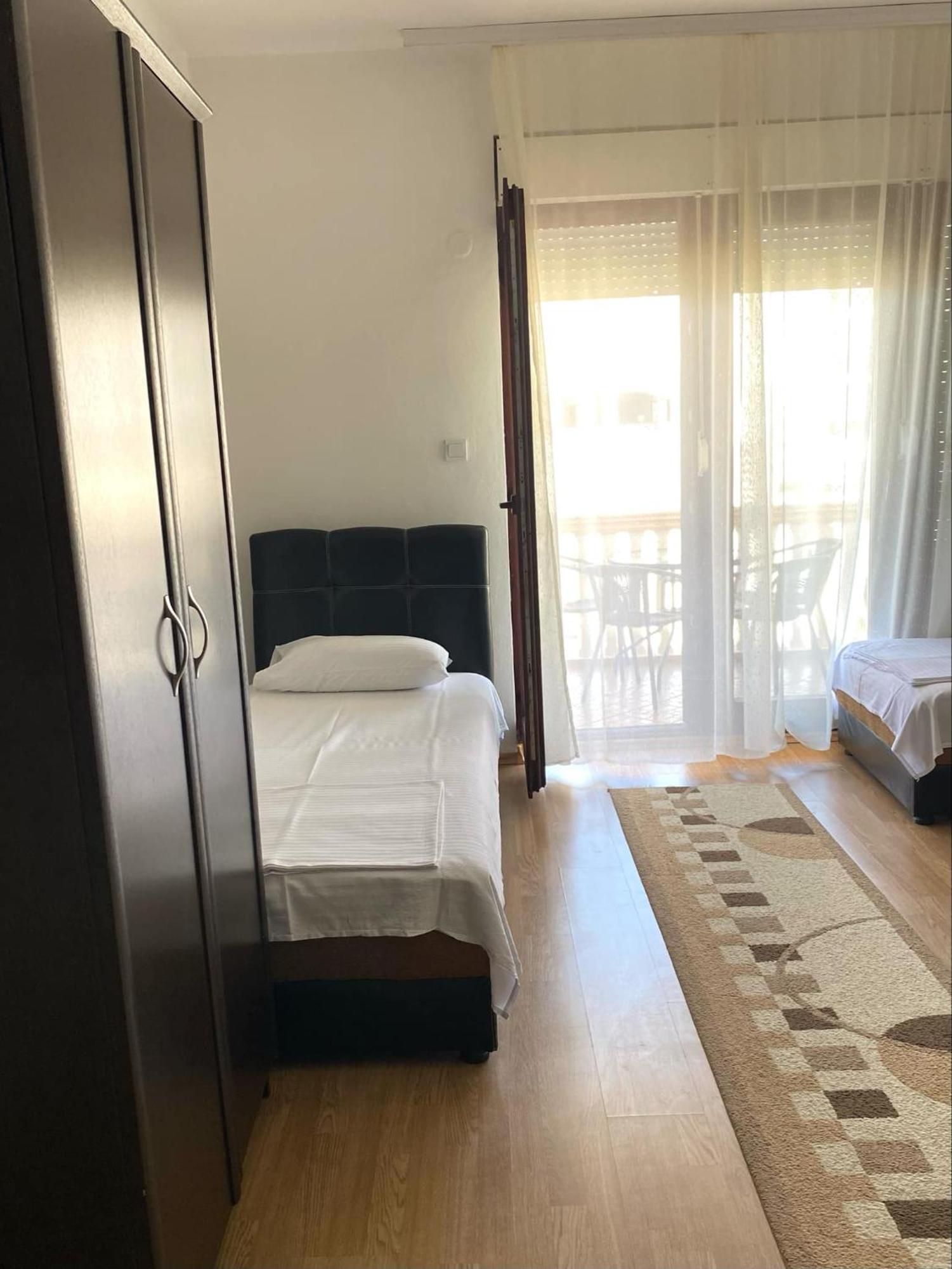 Dragovoja Lux Apartments & Rooms 울친 외부 사진