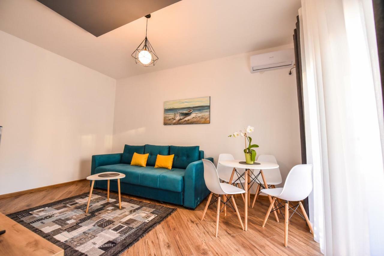 Dragovoja Lux Apartments & Rooms 울친 외부 사진