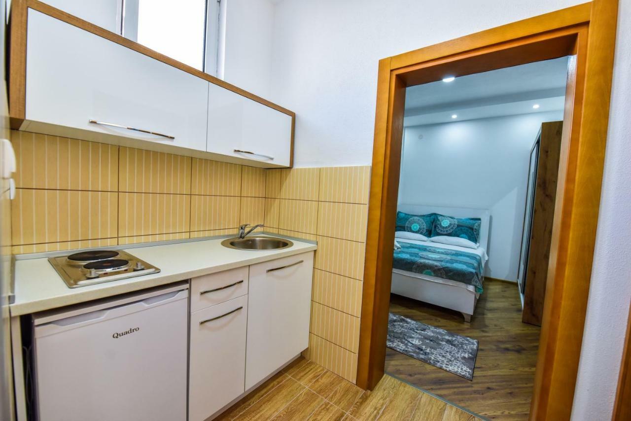 Dragovoja Lux Apartments & Rooms 울친 외부 사진