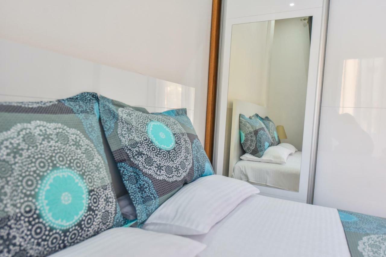 Dragovoja Lux Apartments & Rooms 울친 외부 사진