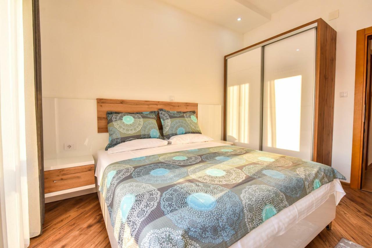 Dragovoja Lux Apartments & Rooms 울친 외부 사진