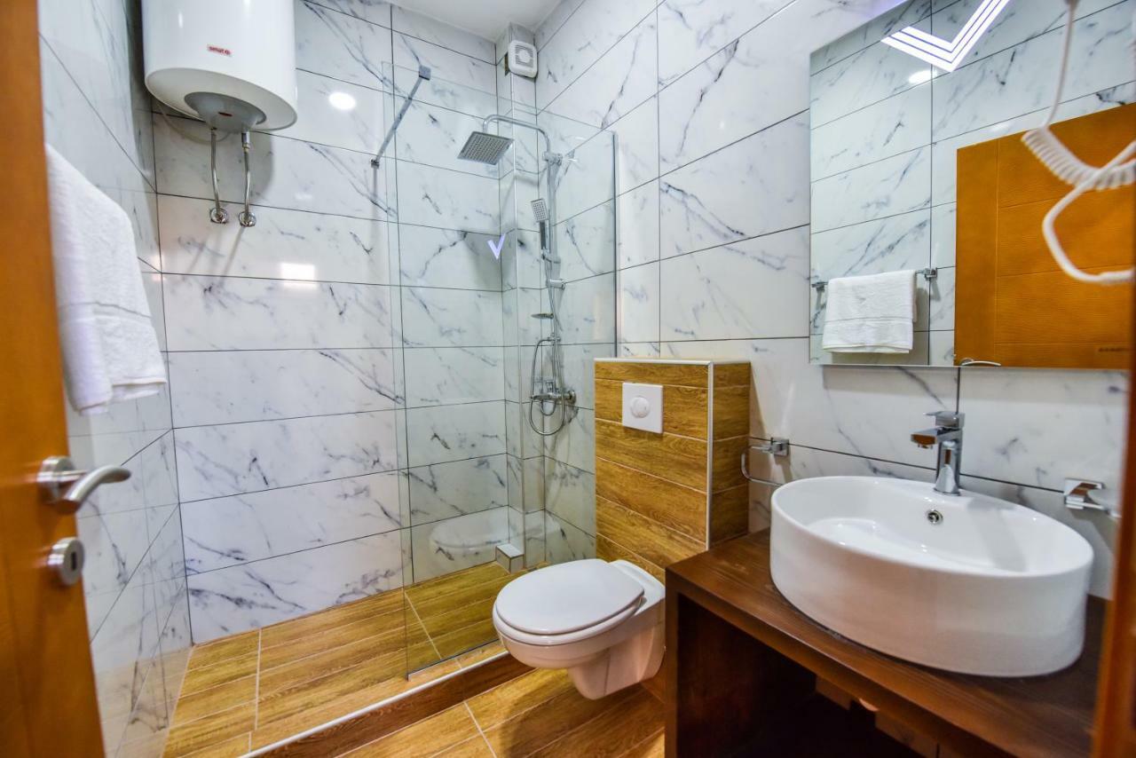 Dragovoja Lux Apartments & Rooms 울친 외부 사진